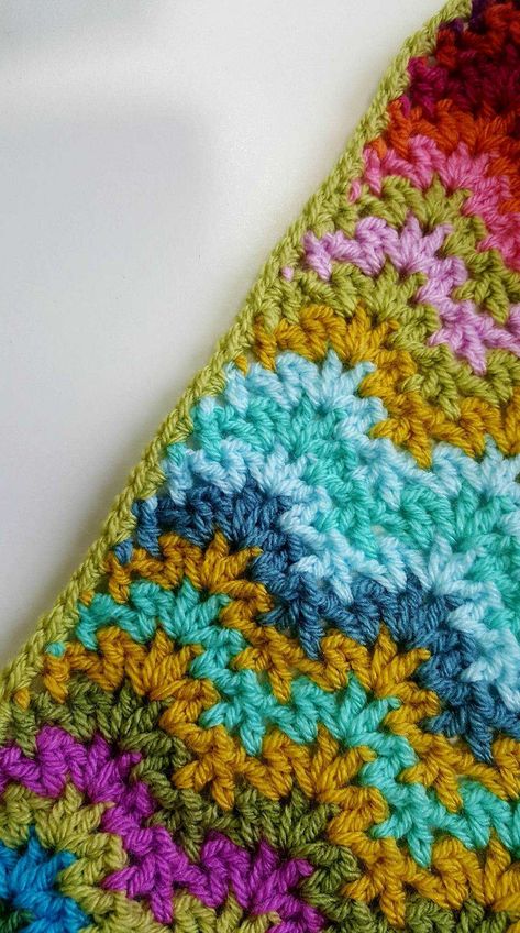 Crochet Useful Items, Crochet Autumn, Useful Items, Rug Patterns, Autumn Ideas, Crochet Blanket Afghan, Fun Crochet, V Stitch, Afghan Patterns