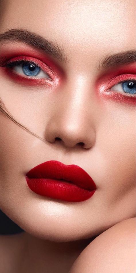 Tamara Williams, Girl Eye Makeup, Monochromatic Makeup, Lipstick Dark Red, Monochrome Makeup, Best Red Lipstick, Perfect Red Lips, Red Lipstick Makeup, Happy Makeup