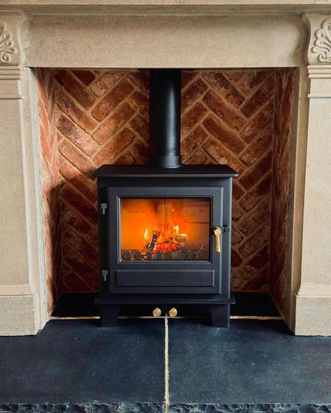 🔥🔥🔥 A fantastic fireplace with our beautiful blend 4 brick slips in a herringbone pattern, with cream mortar to complement- absolutely delightful. . #brickslips #fireplace #renovation Herringbone Fireplace, Roaring Fireplace, Fireplace Renovation, Brick Slip, Log Burner Fireplace, Fireplace Brick, Herringbone Brick, Brick Slips, Reclaimed Brick