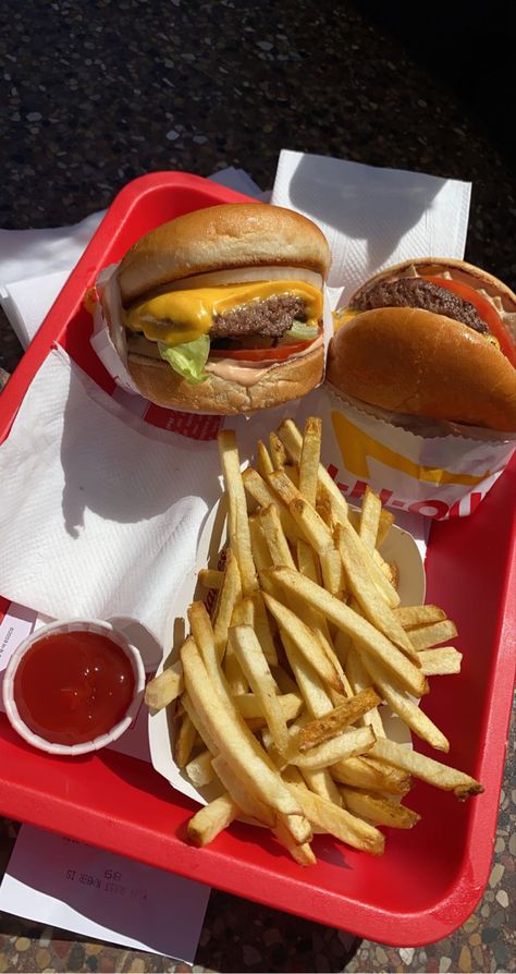 cali in and out burger and fries In And Out, Freakshakes Recipe, In And Out Burger, In N Out Burger, Fast Food Places, In-n-out Burger, Party Food Buffet, In N Out, Burger And Fries