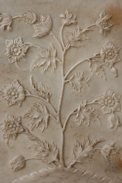 Taj Mahal Marble Taj Mahal Mood Board, Jaipur Architecture, Taj Mahal Marble, Tac Mahal, Flower Relief, Mumtaz Mahal, Floral Design Drawing, Beige Aesthetics, Moroccan Motifs