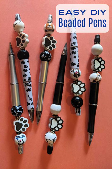 Get crafty with these easy DIY beaded pens! This fun and customizable project is perfect for kids and adults. Make adorable gifts or personalize your own pen collection. Bling Pens Diy, Decorative Pens Diy Craft Ideas, Pen Making Ideas, Beadable Products Diy, Beadable Pen Ideas, Beaded Pens Diy, White Craft Room, Custom Ink Pens, Pokey Tool