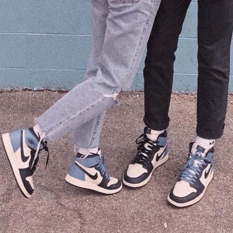 11.2k Likes, 32 Comments - Streetwear (@injject) on Instagram: “Couple 💙💙” Couple Sneakers, Sneaker Outfits, Sneaker Trend, Dr Shoes, Jordan Shoes Girls, Womens Basketball Shoes, Couple Shoes, Streetwear Mode, Jordan Outfits