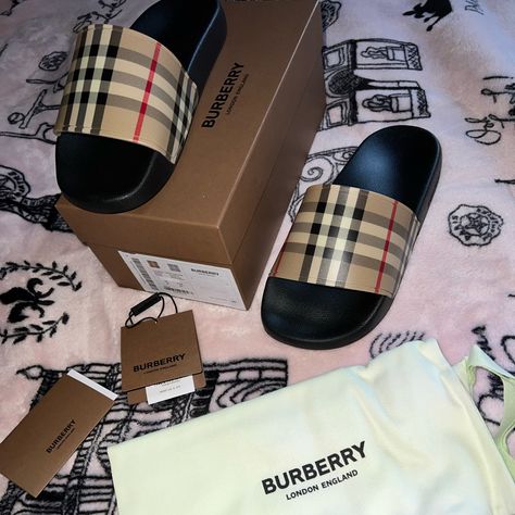 New Burberry Slides In Black In Classic Monogram Logo Excellent Condition - Never Used Size 37 - Fits A Us Size 6.5/7 Comes With Dust Bag And Box Retail Price Is $450 Open To Offers!!! Comes From A Smoke/Pet Free Home Burberry Slides, Burberry Sandals, Cute Slides, Pretty Sandals, Pretty Shoes Sneakers, Nike Shoes Jordans, Classic Monogram, Fresh Shoes, Shoe Inspo