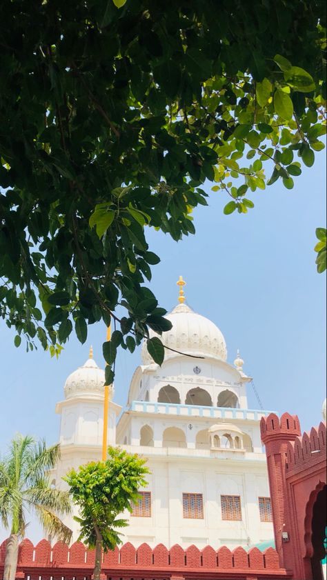 Chamkaur Sahib, Gurudwara Sahib Wallpaper, Gurudwara Sahib, Punjab Culture, Temple Wallpaper, Golden Temple Wallpaper, Black Flowers Wallpaper, Harmandir Sahib, Flowers Images