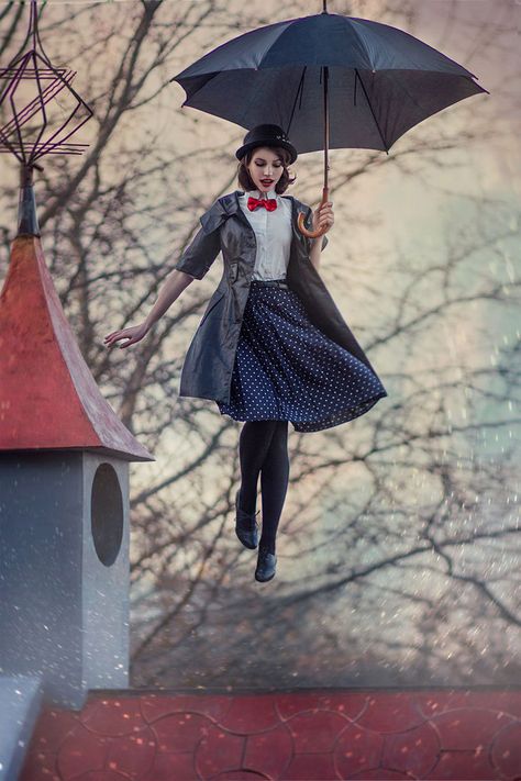 Mary by Skvits on DeviantArt. Love her look, so classy and cute (not to mention the bow tie!) Mary Poppins Outfit, Merry Poppins, Mary Poppins Movie, Mary Poppins Costume, Disney Dapper Day, Black Umbrella, Dapper Day, Disney Holiday, Mary Poppins