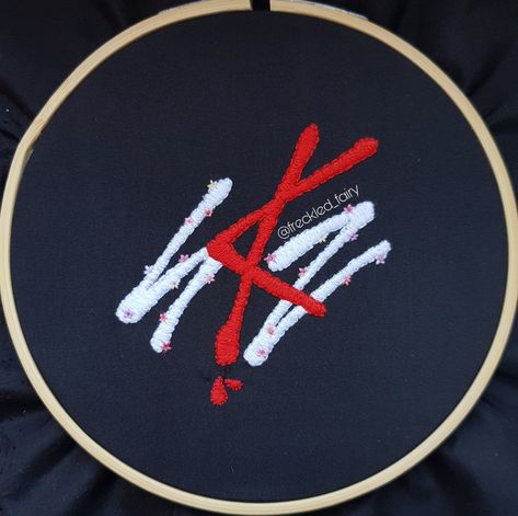 Txt Kpop Embroidery, Kpop Embroidery Ideas, K Pop Embroidery, Skz Embroidery, Kpop Embroidery, Clothes Embroidery Diy, Kpop Diy, Painted Hats, Pixel Crochet