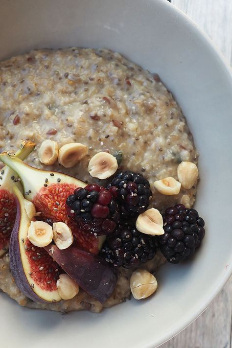 Autumn Healthy Aesthetic, Autumn Porridge, Fig Porridge, Porridge Aesthetic, Porridge Ideas, Seed Porridge, Porridge Toppings, Breakfast Delivery, Nutritional Breakfast