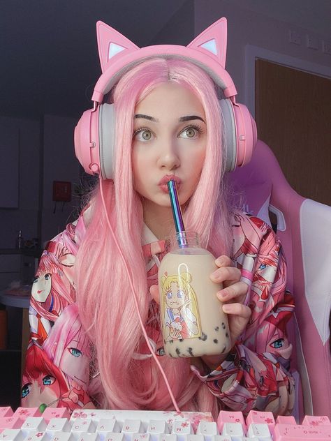 Gamer Girl Outfit, Gamer Girl, Pink Hair, A Girl, Headphones, I Hope, Hair, Pink, Kawaii