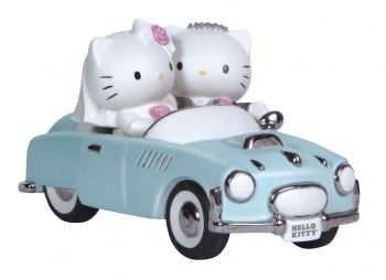 HK Just married!! Hello Kitty And Dear Daniel, Hello Kitty Dear Daniel, Sports Cake Topper, Couple In Car, Hello Kitty Wedding, Precious Moments Wedding, Katt Grejer, Married Couple Gifts, Dear Daniel