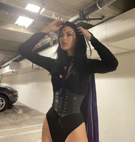 Raven Halloween Costume, Classy Halloween Costumes, Hot Halloween Outfits, Halloween Coustumes, Pretty Halloween Costumes, Duo Halloween Costumes, Couples Halloween Outfits, Holloween Costume, Cute Couple Halloween Costumes