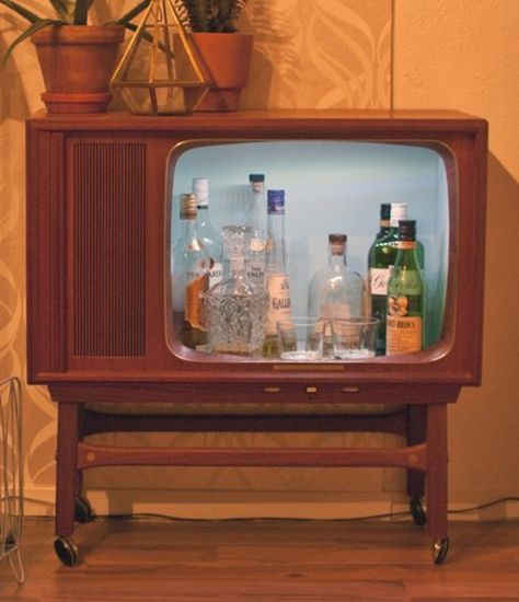 Old Tv As Cabinet, Tv Liquor Cabinet, Upcycle Shelves, Old Tv Consoles, Old Tv Cabinet, Old Tv Stand, Alcohol Cabinet, Liquor Shelf, Tv Shelf