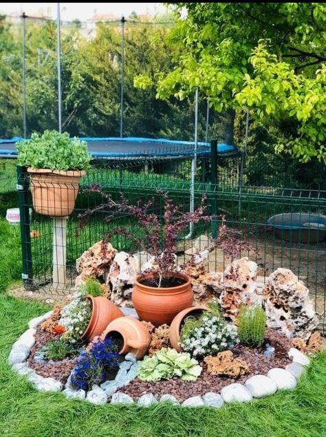 Rock garden, flower garden Front Yard Garden Design, Fall Garden Vegetables, Corner Garden, Apartment Patio, Garden Images, Dog Bath, Garden Yard Ideas, Front Yard Garden, Budget Diy