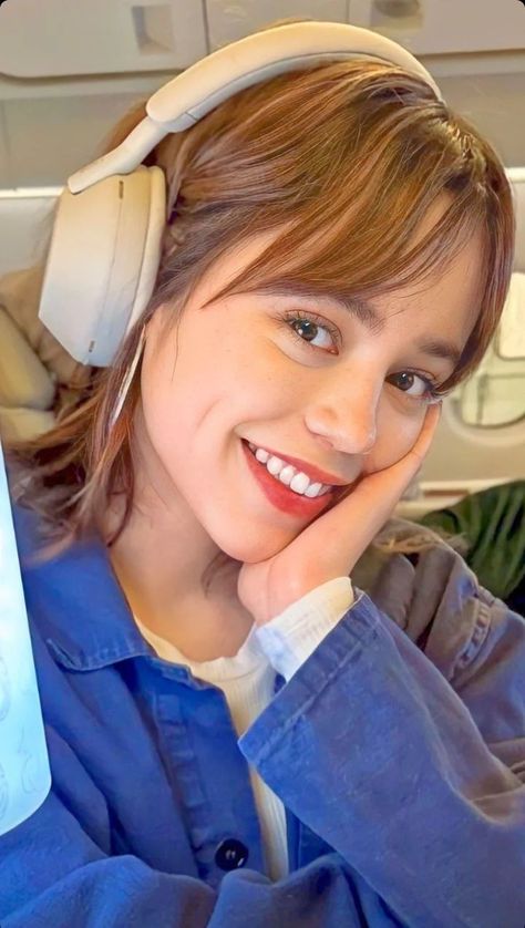 Jenna Ortega Wallpaper, Jenna Ortega Photos, Jenna Ortega Pictures, Jennifer Lawrence Photos, Jennifer Lawrence Pics, Jen Jen, Emma Myers, Halle Bailey, Jane The Virgin