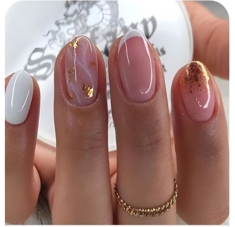 Pink Natural Nails With Design, Natural Nail Designs French Tips, Short Almond Nail French Tip, Nail Arts Short Nails, Nail Art For Natural Short Nails, Nail Art Design For Short Nails, Nails With Flakes Design, Short Pink And Gold Nails, Gel Manicure On Natural Nails