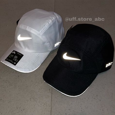 Bone Da Lacoste, Bone Da Nike, Bone Lacoste, Bone Nike, Closet Basics, Guys Fashion Casual, Trendy Caps, Nike Hat, Nike Sweats