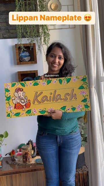 Priyanka Goyal Mittal on Instagram: "Launching Lippan Nameplate 📢 This one is really special for me as it’s my first and my wonderful client trusted me with this beautiful piece😘 Size 24x10” Created for : Purvi from USA📍 #lippannameplate #nameplates #homedecor #lippanart #mudmirrorwork #ganesha" Diy Nameplates House, Design For Lippan Art, Lipan Art Nameplate, Lippan Art Name Plate Design, Mdf Name Plate, Name Plates For Home Diy, Lippan Art Name Plate, Yellow Paintings, Nameplate Design