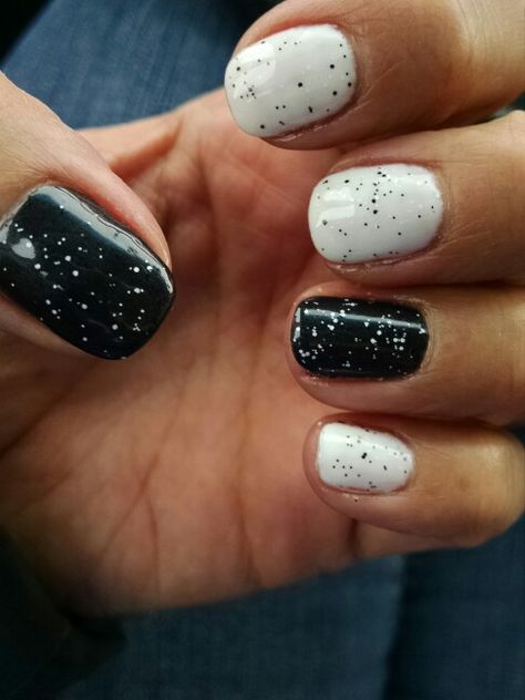 Black & White speckled nails White Speckled Nails, Black And White Speckled Nails, Black Speckled Nails, Speckled Nail Art, Nails Speckled, Speckled Nails, White Sparkle Nails, Male Nails, Splatter Nails