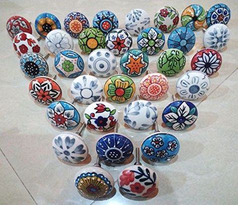 20 x Mix Vintage Look Flower Ceramic Knobs Door Handle Cabinet Drawer Cupboard Pull - - AmazonSmile Cabinet Hardware Vintage, Handmade Knobs, Dresser Knobs And Pulls, Drawer Cupboard, Ceramic Door Knobs, Furniture Fix, Fun Furniture, Kitchen Cabinet Hardware, Cupboard Knobs