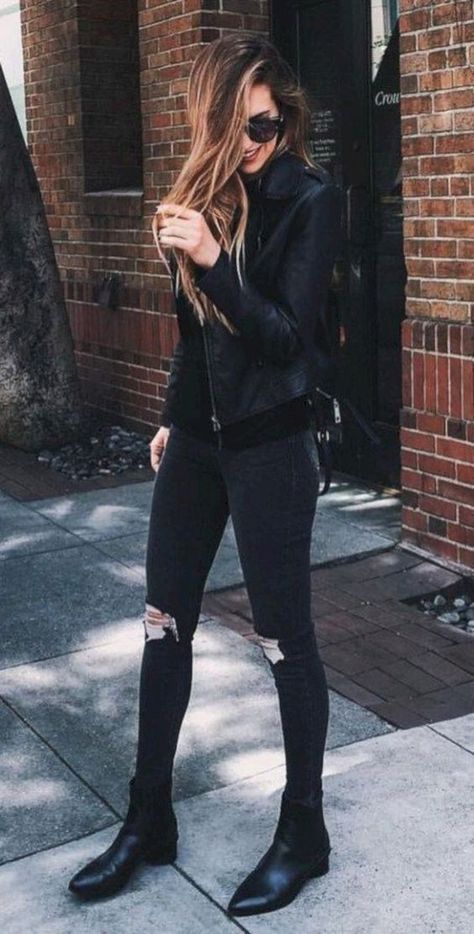 e6d8545daa42d5ced125a4bf747b3688desc47444811ri All Black Outfit Casual, Edgy Outfits For Women, Black Outfit Edgy, Badass Outfit, Outfits Edgy, Foto Poses, Leather Jacket Outfits, Rock Chic, Looks Black