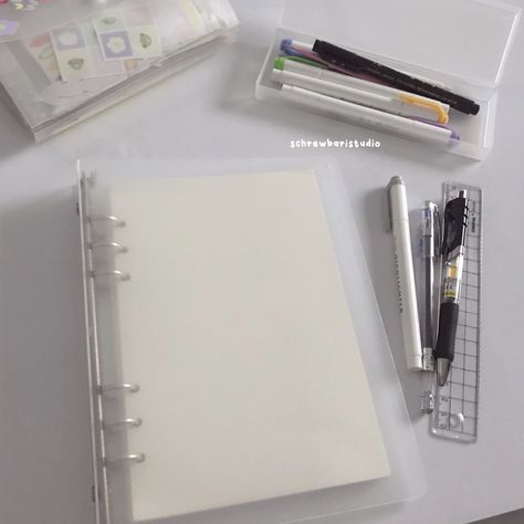 Muji Study Aesthetic, Muji Binder Aesthetic, White Binder Aesthetic, Muji Binder Notebook, Muji Notebook Aesthetic, Muji Aesthetic Stationary, White School Aesthetic, Muji Notebook Cover Ideas, Binder Notebook Aesthetic