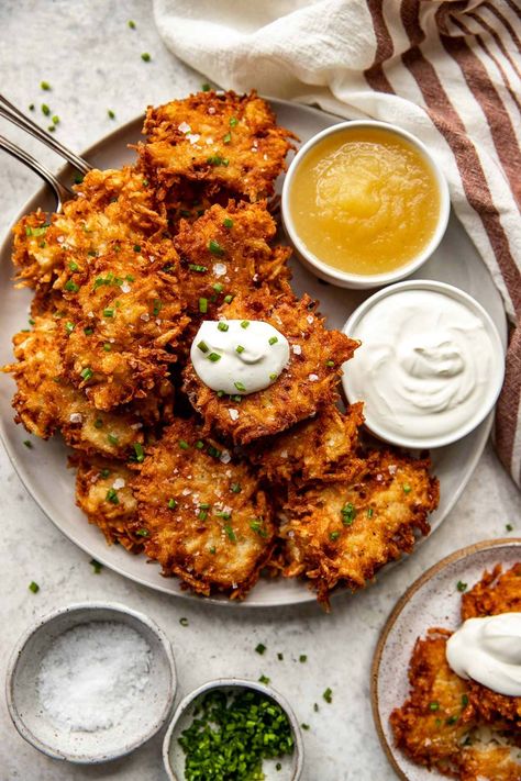 Light & Crispy Potato Latkes! - Well Seasoned Studio Potato Brunch Recipes, Easy Latkes Recipe, Potato Breakfast Recipe, Sweet Potato Sour Cream, Latke Recipe, Potato Latke, Latkes Recipe, Sweet Potato Latkes, Potato Snack