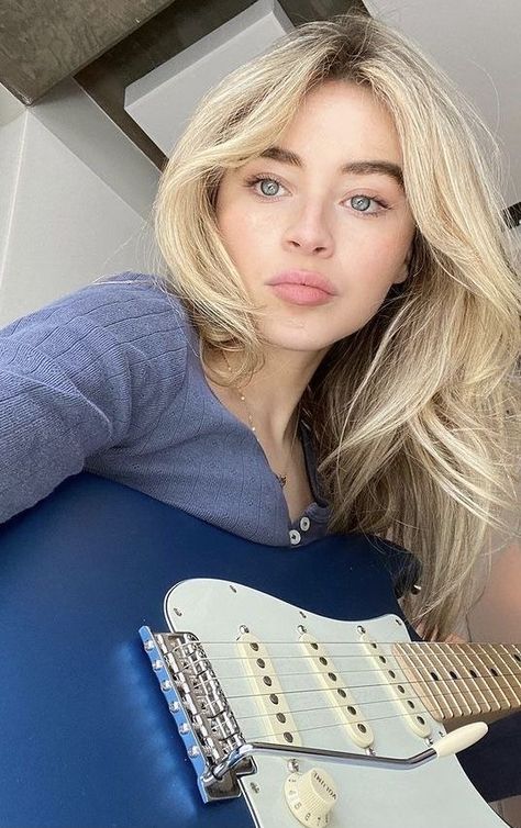 Girl Crush, Sabrina Carpenter, Celebrities Female, Favorite Celebrities, Pretty People, Blonde Hair, Beautiful People, Cool Girl, My Girl