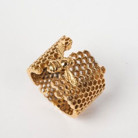 Ušný Piercing, Honeycomb Jewelry, Honeycomb Ring, I Love Bees, Bee Ring, Bee Inspired, Clothes Black, Bee Jewelry, Dresses Online Shopping