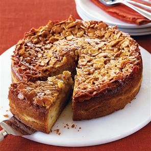 Pear and almond cake with almond crunch topping recipe. An impressive cake to serve for afternoon tea or dessert, this moist cake is finished with a beautiful nutty topping. Decadent Recipes, Pear Cake Recipes, Crunch Topping, Vanilla Slice, Pear And Almond Cake, Gf Sweets, Almond Crunch, Almond Cake Recipe, Pear Cake