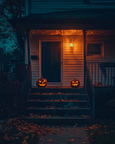 The Halloween Coven | Good night spooky friends 🎃 🕸️ 🕸 🕸 #halloween #happyhalloween #trickortreat #jackolantern #samhain #thehalloweencoven #spookyseason… | Instagram Spooky Facebook Cover Photos, Halloween Posts Instagram, Halloween Ambience, Front Porch Decor Ideas, Halloween Post, Porch Pumpkins, Everyday Magic, Halloween Front Porch Decor, Halloween Front Porch