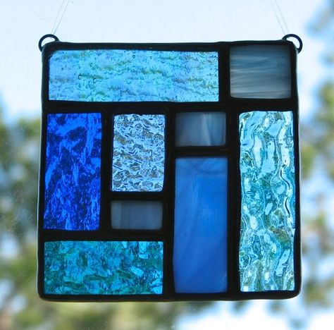 suncatcher, monochromatic Stained Glass Art Square, Stained Glass Square Patterns, Mini Stained Glass Projects, Square Stained Glass Patterns, Stained Glass Square, Mini Patchwork, Diy Stained Glass Window, Stained Glass Cookies, Stain Glass Window Art