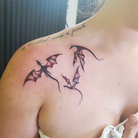 Floral Dragon Tattoo, Fantasy Tattoo, 22 Tattoo, Husband Tattoo, Getting A Divorce, Bookish Tattoos, Dragon Tattoo For Women, Clever Tattoos, Fantasy Tattoos