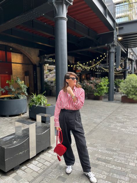 Stripe shirt styling Stripped Blouse Outfit, Red Striped Top Outfit, Red Check Shirt Outfit Women, Checked Shirt Outfit Women, Red And White Striped Shirt Outfit, Red Checked Shirt Outfit, Vertical Striped Shirt Outfit, Red Striped Shirt Outfit, Red Shirt Outfits