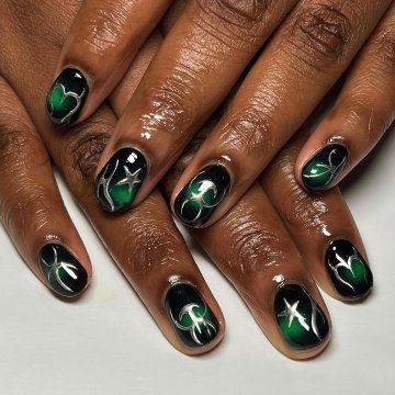 Short Nail Designs Manicures, Masc Acrylic Nails, Nails Design Grunge, Short Cyberpunk Nails, Men’s Nail Art Design, Green Nails Men, Mens Nail Ideas, Black And Green Nails Short, Short Masc Nails