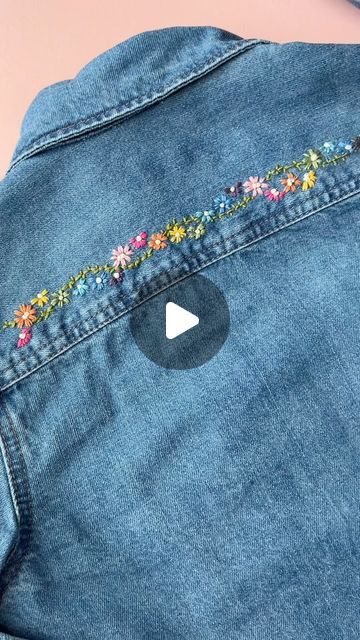 Embroidered Denim Jacket Diy, Embroidery On Jeans, Embroidered Jeans Diy, Jeans Bordados, Embroidery Jeans Jacket, Embroidery Jeans Diy, Snowy Morning, Clothes Embroidery, Diy Denim Jacket