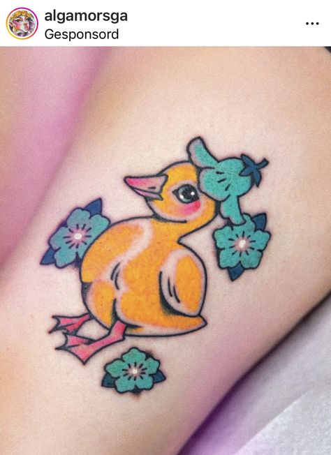 Duck With Flower Hat, Duck With Flower, Duck Flower, Hat Tattoo, Old School Tattoos, Flower Hat, Little Duck, School Tattoo, Flower Hats