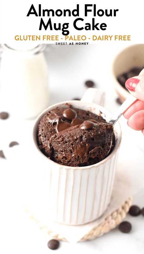 Healthy Chocolate Mug Cake, Gluten Free Mug Cake, Cake Almond, Almond Flour Brownies, Chocolate Chip Mug Cake, Mug Cake Healthy, Vanilla Mug Cakes, Chocolate Crumbs, Microwave Cake