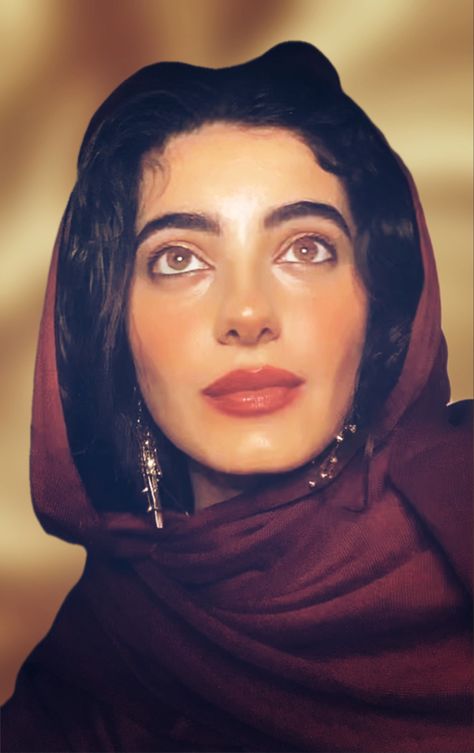 Arabian, muslim, Islam, Middle East, aesthetic, glamour, Istanbul, portrait, fashion, beauty, clothes, makeup Face Drawing Reference, Photographie Portrait Inspiration, Unique Faces, Face Photography, Arte Inspo, Foto Art, Art Poses, Portrait Inspiration, Interesting Faces