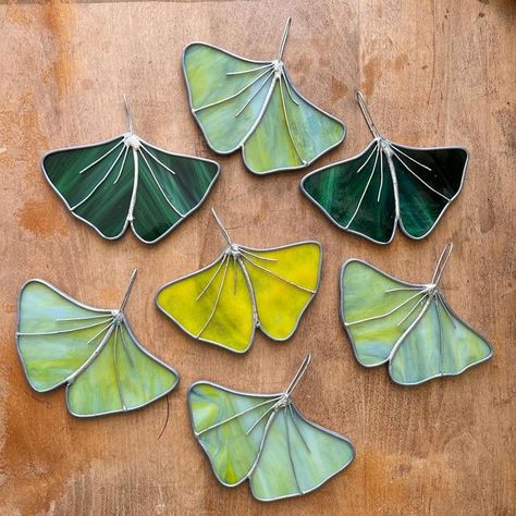 Erin - Stained Glass Artist on Instagram: "Ginkgo leaves are restocked! 🍃" Ginkgo Leaf Stained Glass Pattern, Leaf Stained Glass Patterns, Tiny Stained Glass Projects, Simple Stained Glass Designs, Stained Glass Beginner, Stained Glass Simple, Simple Stained Glass Patterns, Stained Glass Plants, Stained Glass Leaves