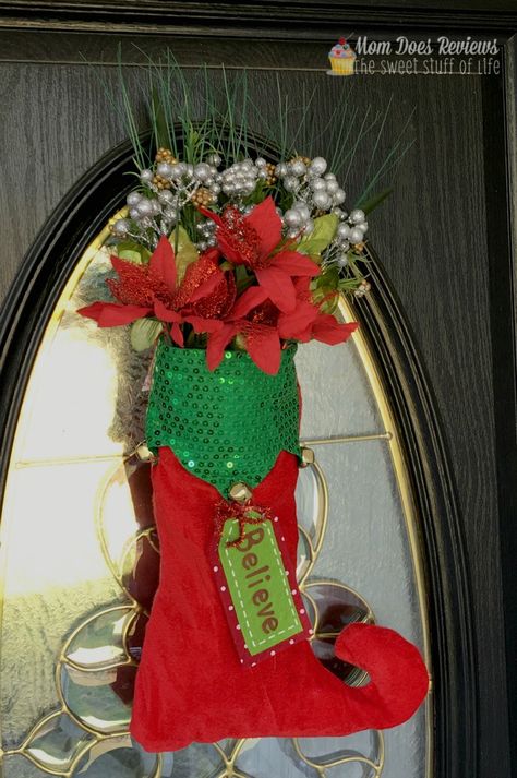 #Christmas Stocking wreath #craft Stocking Wreath, Diy Christmas Stocking, Christmas Doors, Circle Wreath, Christmas Wreath Craft, Fun Wreath, Christmas Stockings Diy, Packing Paper, Christmas Beauty