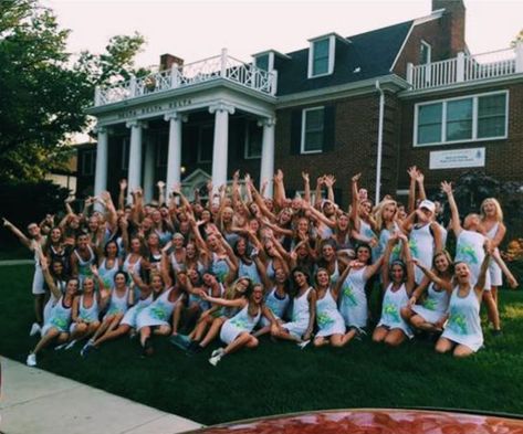 7 Things Every Mizzou Sorority Member Can Look Forward To Mizzou Sorority, Mizzou Aesthetic, College School Supplies List, School Supply List, College Vision Board, Frat Coolers, Sorority House, College School Supplies, Sorority Paddles