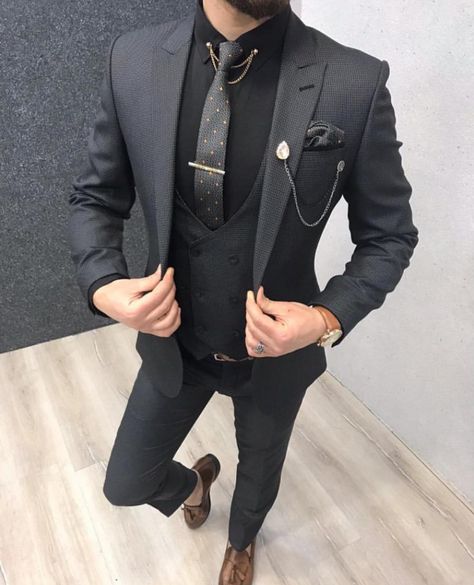 Men's Fashion | Men's Realm on Instagram: “Havana Dark Grey Suit 👍 or 👎? 🌎 Free Express Shipping Worldwide #mensrealm” Dark Grey Suit, Grey Slim Fit Suit, Terno Slim, Grey Suit Men, Dark Gray Suit, Stylish Mens Suits, Vest Suit, Blazer Outfits Men, Black Suit Men