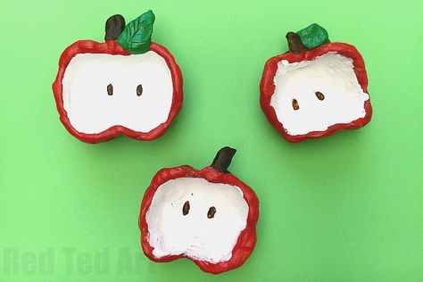 Pinch Pots For Kids, Dry Clay Ideas, Air Dry Clay Ideas, Clay Pinch Pots, Clay Projects For Kids, Apple School, Red Ted Art, Apple Unit, Fall Activity