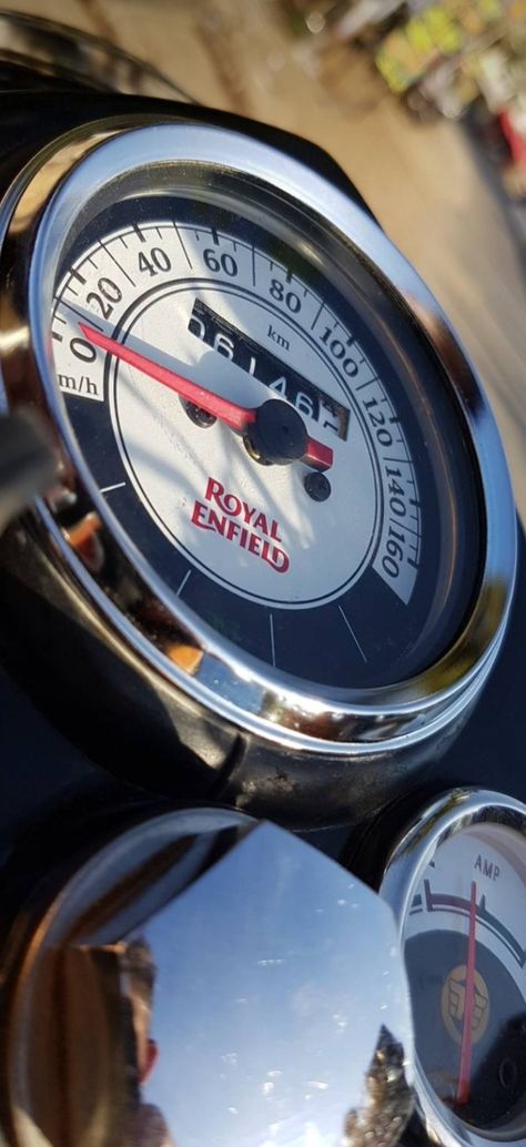 Royal Enfield Speedometer, Bike Speedometer Wallpaper, Royal Enfield Snapchat Story, Royal Enfield Snap, Royal Enfield Aesthetic, Night Bike Ride Video, Bike Pose, Car Status, Royal Enfield Classic 350cc