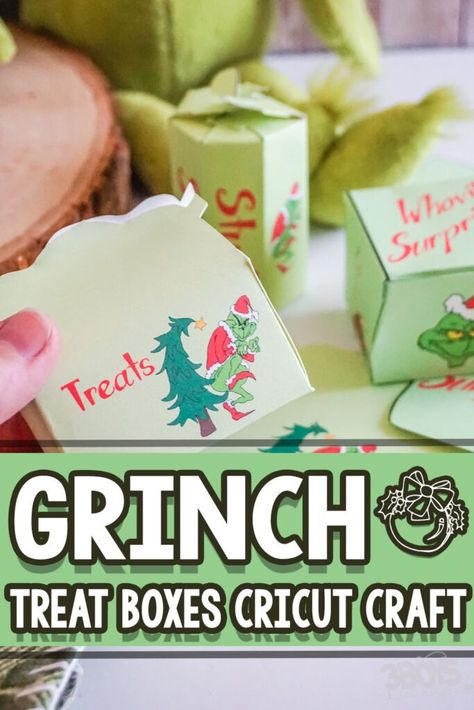 Easy DIY Grinch Gift Boxes Diy Grinch, Christmas Classroom Treats, Christmas Crunch, The Grinch Movie, Grinch Party, Classroom Treats, Christmas Gifting, Puppet Crafts, Christmas Favors