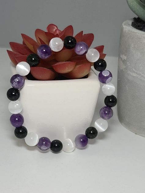 Purple Crystal Bracelet, Green Goldstone, Purple Beaded Bracelets, Diy Jewelry Unique, Bracelets Design, Purple Bracelet, Diy Bracelet Designs, Beads Bracelet Design, Jewelry Accessories Ideas