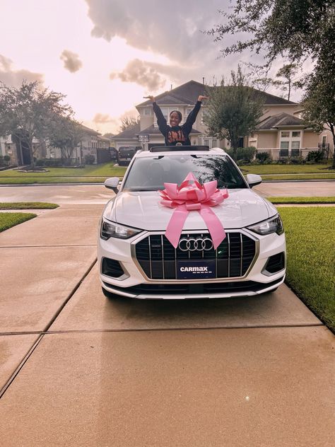 sweet sixteen, first car, audi Cars For Sweet 16, Cars For 16th Birthday, Sweet 16 Car Surprise Ideas, Car Surprise Ideas, Prom Cars Ideas, Cute Cars For Teens, Good First Cars, Luxury Family Cars, Teen Cars