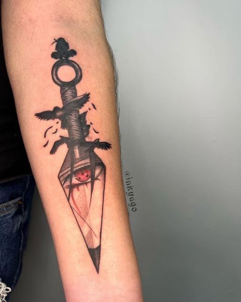 Brother Anime Tattoo, Itachi Arm Tattoo, Kuni Tattoo Naruto, Kuni Knife Tattoo Naruto, Anime Tattoos Itachi, Anime Brother Tattoos, Itachi Tattoos Ideas, American Traditional Naruto Tattoo, Mens Anime Tattoo