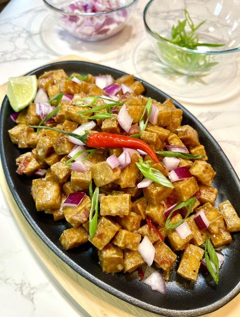 Crispy Tofu Sisig (Filipino Tofu Stirfry) | Iankewks Tofu Sisig, Tofu Turkey, Sisig Recipe, Filipino Street Food, Turkey For Thanksgiving, Filipino Dish, Tofu Dishes, Food Street, Crispy Tofu