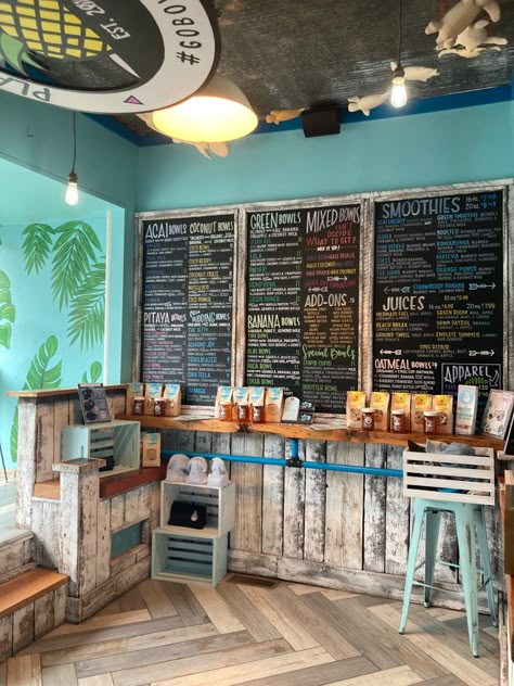 Beach Cafe Exterior, Beach Coffee Shop, Surf Cafe, Juice Bar Design, Small Restaurant Design, Kids Salon, Smoothie Shop, Blue Cafe, Surf Room